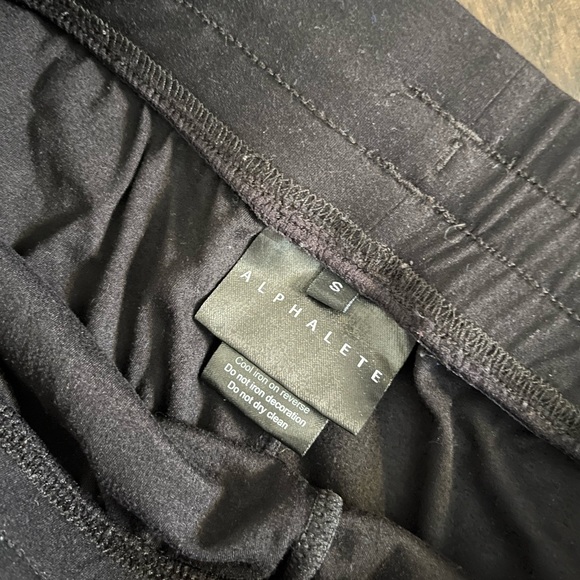 Alphalete shorts - Picture 3 of 3